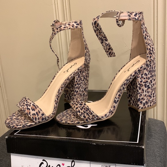 Qupid Cheetah Heels - Picture 2 of 2